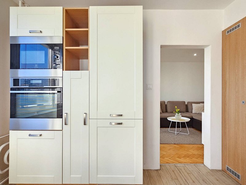 Na prenájom - 3 izbový byt v Starom Meste, ul, Karpatská 