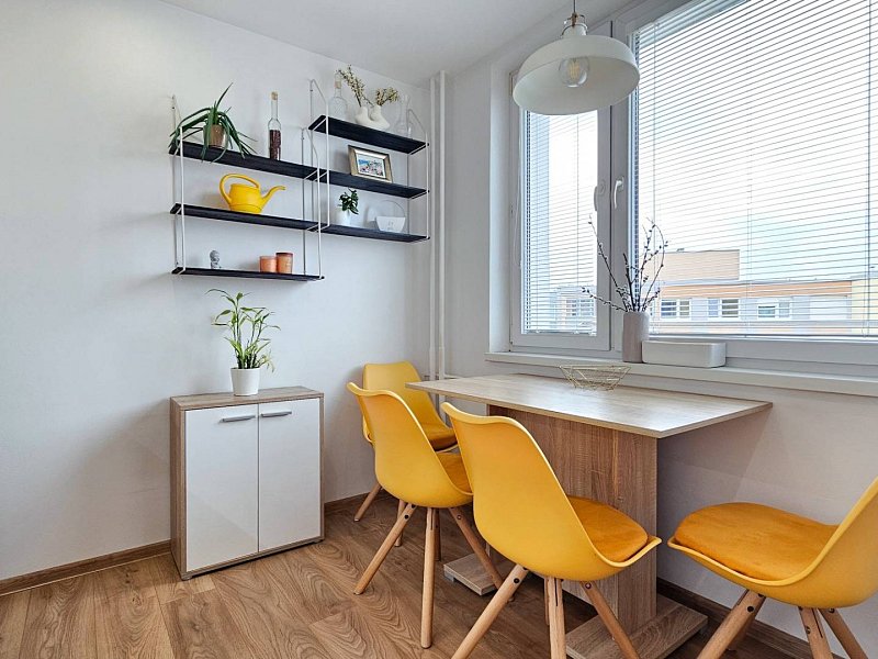 2 izbový byt na prenájom - Nad jazerom, Azovská ul.