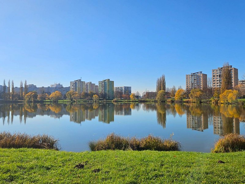 2 izbový byt na prenájom - Nad jazerom, Azovská ul.