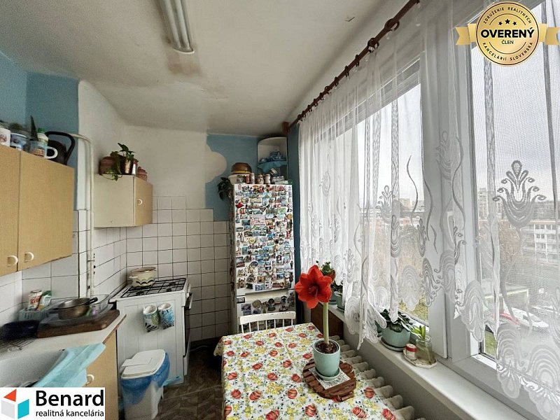 NA PREDAJ 3-IZBOVÝ BYT S LODŽIOU, 67m2, OKTÓBROVÁ ul,, PREŠOV