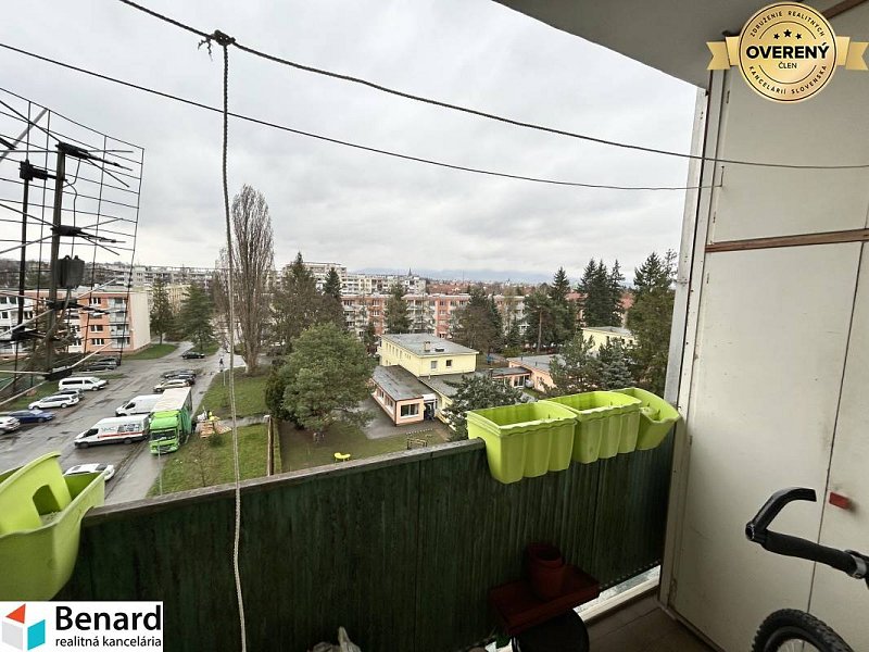 NA PREDAJ 3-IZBOVÝ BYT S LODŽIOU, 67m2, OKTÓBROVÁ ul,, PREŠOV