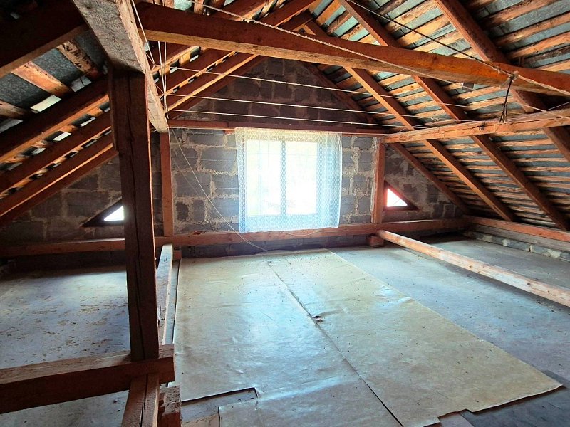2 PODLAŽNÝ RODINNÝ DOM S PRÍSTAVBOU, 1064m2, JARABINA;