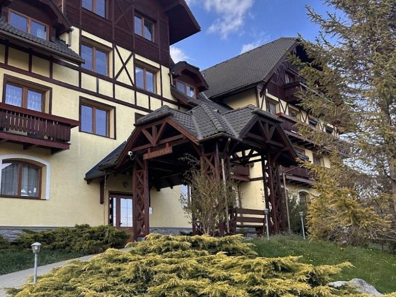 Štýlový 2-izbový apartmán s výhľadom na Tatry vo Veľkej Lomnici
