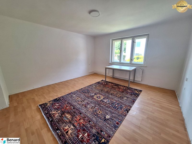 NA PRENÁJOM 3 IZBOVÝ RODINNÝ DOM, PREŠOV, ul. POD KAMENNOU BAŇOU