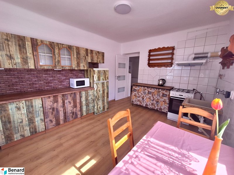 NA PRENÁJOM 3 IZBOVÝ RODINNÝ DOM, PREŠOV, ul. POD KAMENNOU BAŇOU