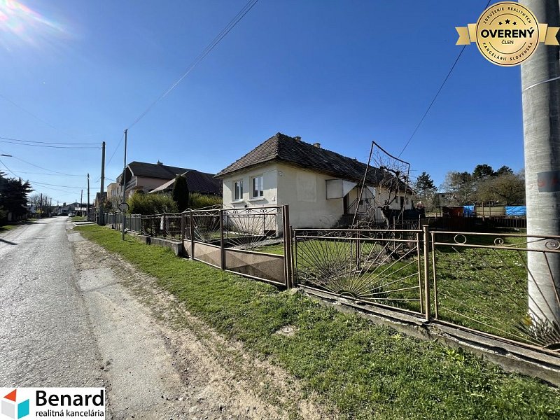 POZEMOK ZO STARŠÍM RD, DRIENOV, UL. TEHELNÁ, POZEMOK 900M2