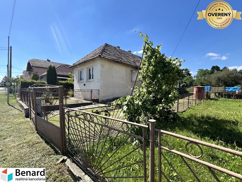 POZEMOK SO STARŠÍM RD, DRIENOV, UL. TEHELNÁ, 981 M2,