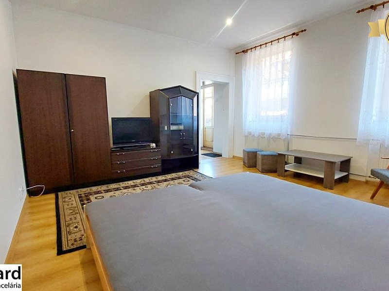 NA PRENÁJOM ZARIADENÝ 1 IZBOVÝ BYT, CENTRUM PO, ul. SlOVENSKÁ.