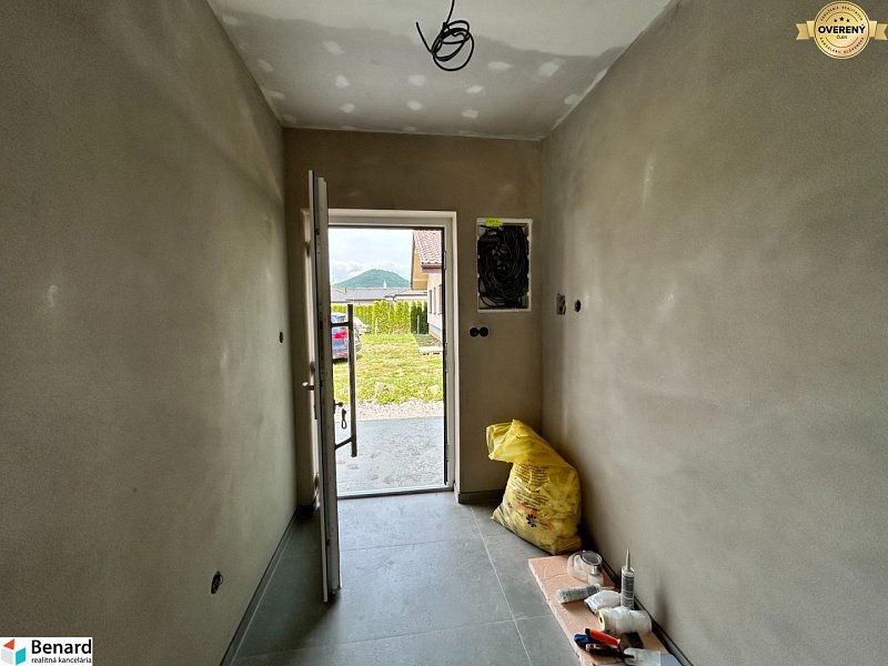NOVOSTAVBA 4-IZBOVÝ RD VEĽKY ŠARIŚ, PÁR MIN.OD PREŠOVA