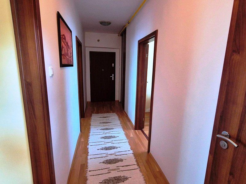 ZREKONŠTRUOVANÝ 2 IZBOVÝ BYT S GARÁŽOU, PLAVNICA;