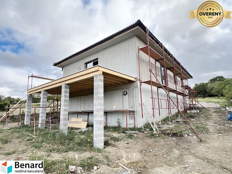 RD-DOKONČENÁ NOVOSTAVBA, OKRUŽNÁ PRI PREŠOVE,POZEMOK 620 m2,