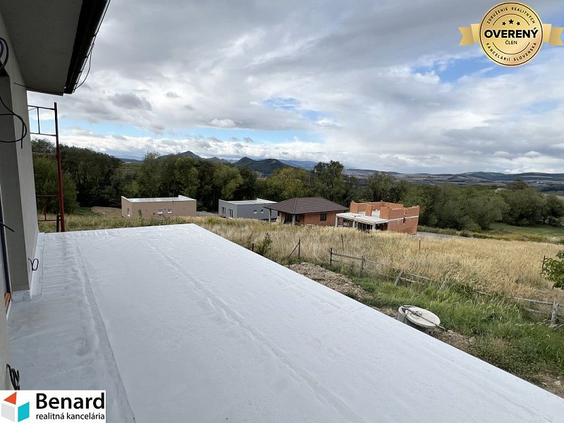 RD-DOKONČENÁ NOVOSTAVBA, OKRUŽNÁ PRI PREŠOVE,POZEMOK 620 m2,