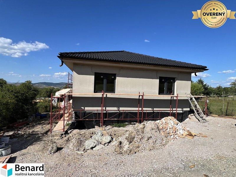 RD-DOKONČENÁ NOVOSTAVBA, OKRUŽNÁ PRI PREŠOVE,POZEMOK 620 m2,