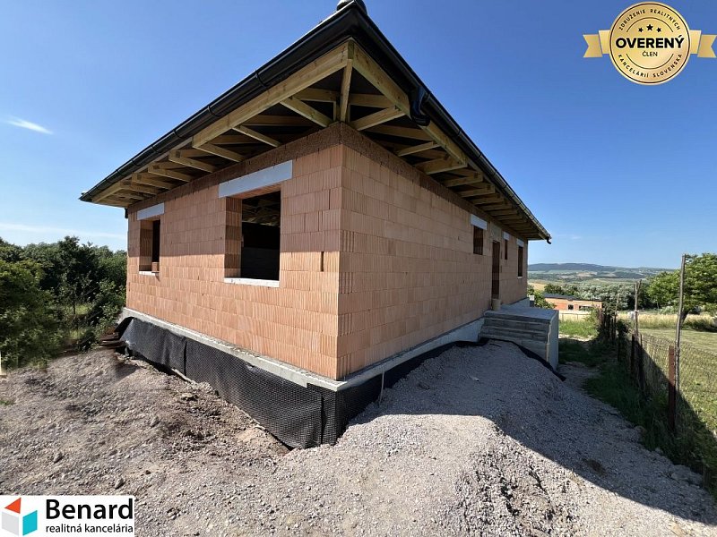 RODINNÝ DOM-DOKONČENÁ NOVOSTAVBA, OKRUŽNÁ PRI PREŠOVE,POZEMOK 620 m2,