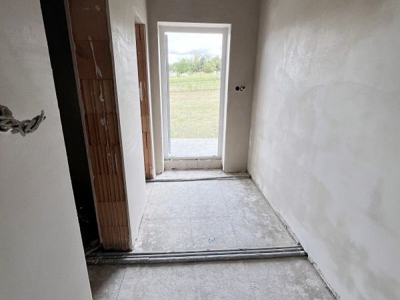 RD-DOKONČENÁ NOVOSTAVBA, OKRUŽNÁ PRI PREŠOVE,POZEMOK 620 m2,