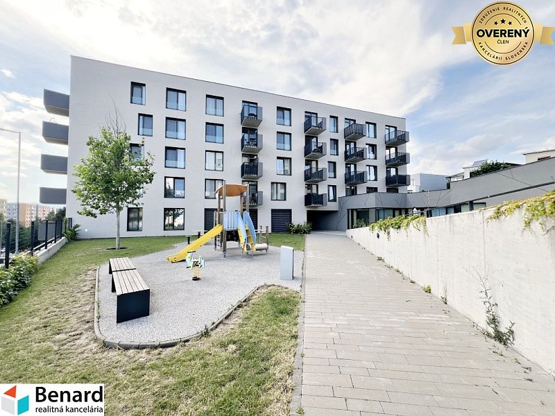 PREŠOV-NOVOSTAVBA,1 IZB. BYT, ZARIADENÝ, VL.PARK. MIESTO
