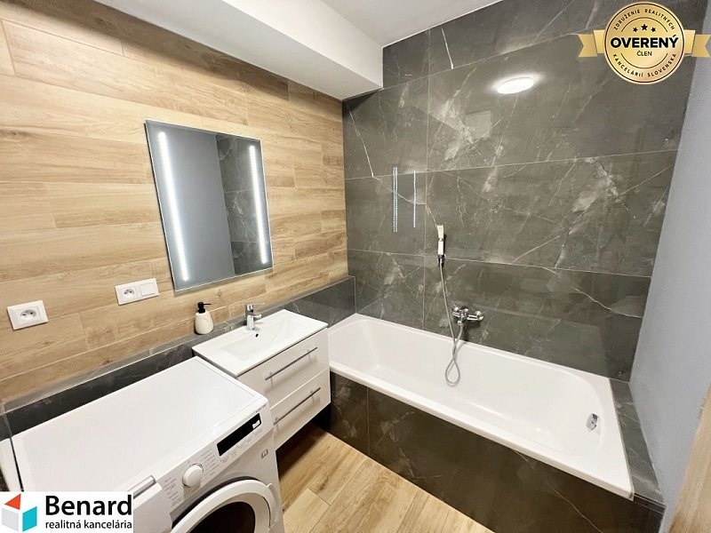 PREŠOV-NOVOSTAVBA,1 IZB. BYT, ZARIADENÝ, VL.PARK. MIESTO