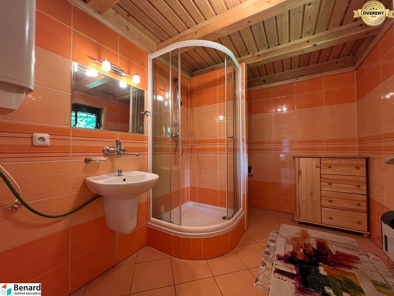 Výnimočná kompletne zariadená chata v Orlove na pozemku 995 m²