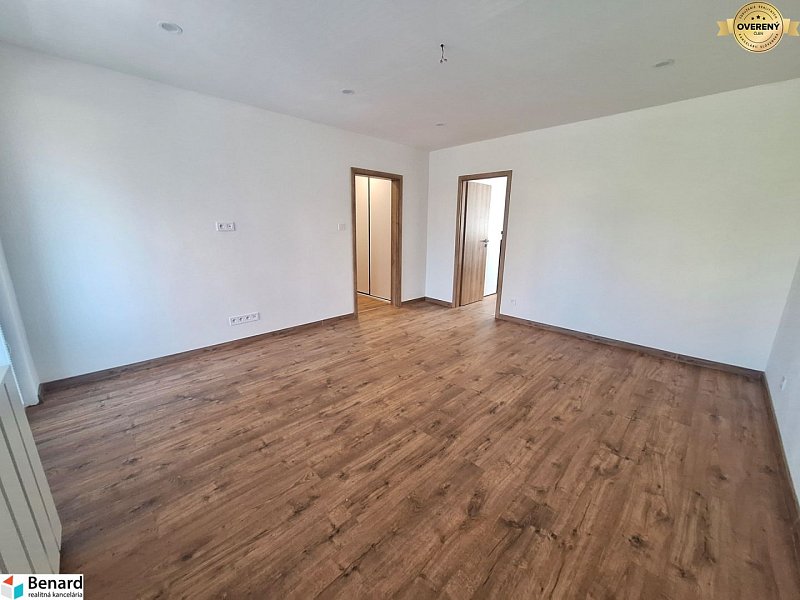 NOVOREKONŠTRUOVANÝ 3 IZBOVÝ BYT, LODŽIA, PREŠOV, ul. PROSTEJOVSKÁ