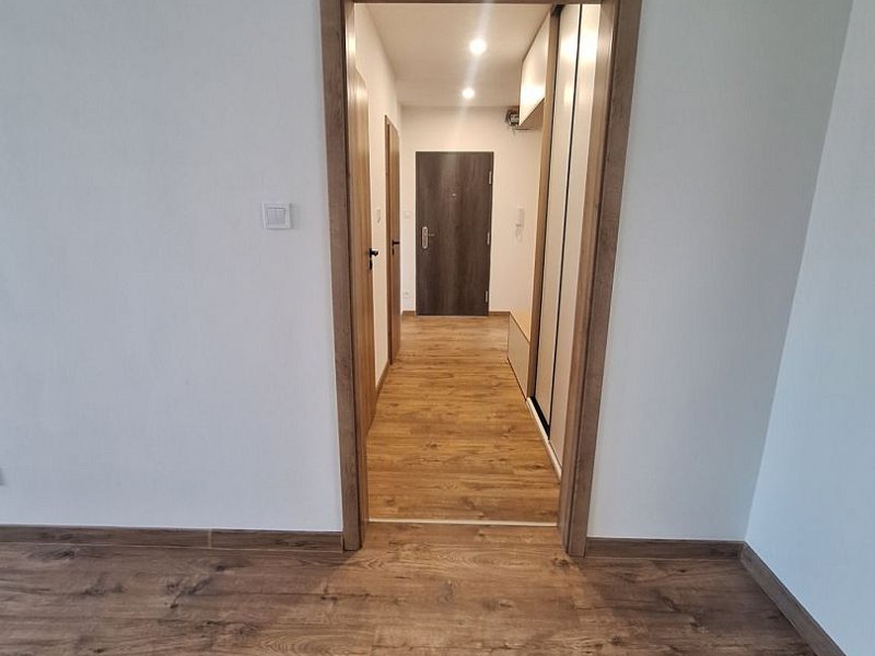 NOVOREKONŠTRUOVANÝ 3 IZBOVÝ BYT, LODŽIA, PREŠOV, ul. PROSTEJOVSKÁ
