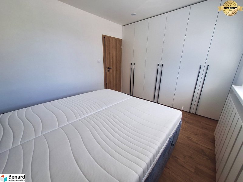 NOVOREKONŠTRUOVANÝ 3 IZBOVÝ BYT, LODŽIA, PREŠOV, ul. PROSTEJOVSKÁ