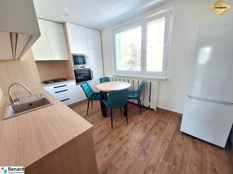 NOVOREKONŠTRUOVANÝ 3 IZBOVÝ BYT, LODŽIA, PREŠOV, ul. PROSTEJOVSKÁ