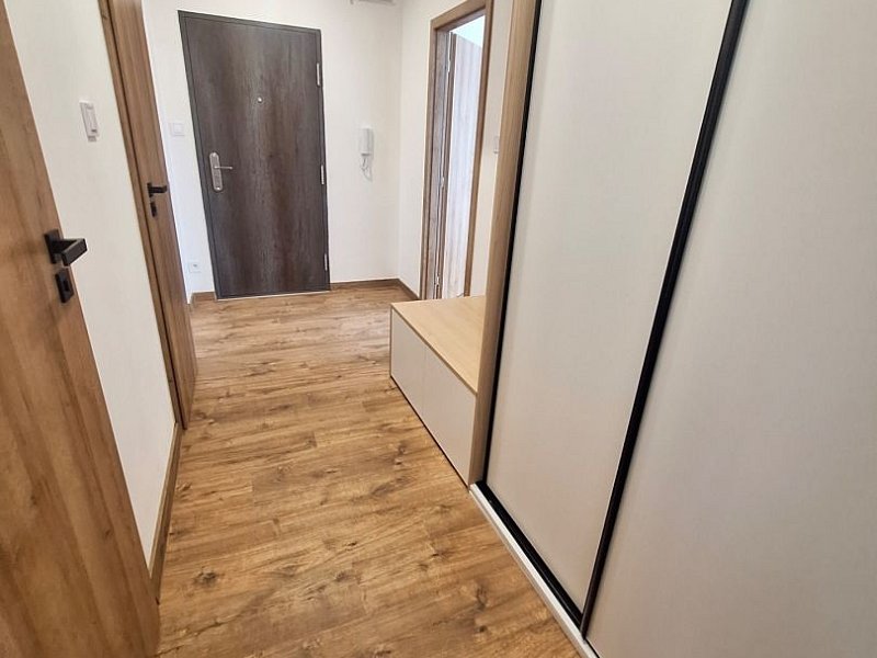 NOVOREKONŠTRUOVANÝ 3 IZBOVÝ BYT, LODŽIA, PREŠOV, ul. PROSTEJOVSKÁ