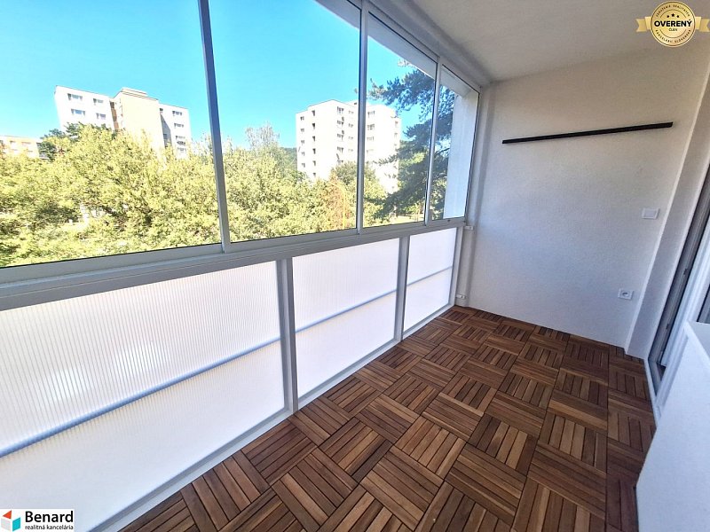 NOVOREKONŠTRUOVANÝ 3 IZBOVÝ BYT, LODŽIA, PREŠOV, ul. PROSTEJOVSKÁ