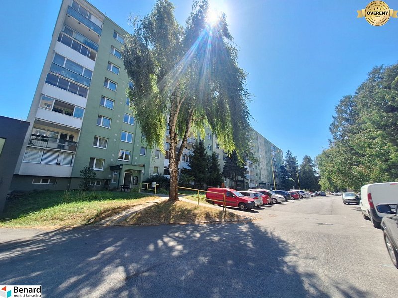 NOVOREKONŠTRUOVANÝ 3 IZBOVÝ BYT, LODŽIA, PREŠOV, ul. PROSTEJOVSKÁ