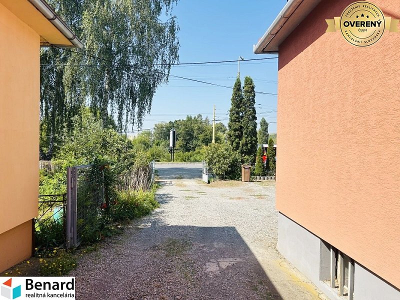 RD NA BÝVANIE AJ PODNIKANIE,1630m2, SABINOVSKÁ Ul., PREŠOV