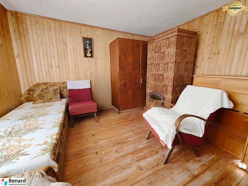 DREVENICA / RODINNÝ DOM V OBCI ČIRČ, 760 m2