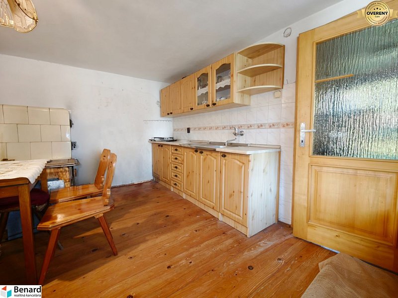 DREVENICA / RODINNÝ DOM V OBCI ČIRČ, 760 m2