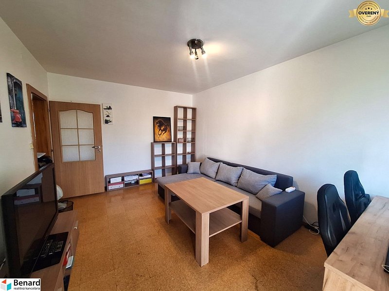 NA PRENÁJOM 2 IZBOVÝ BYT, LODŽIA, PREŠOV, SÍDLISKO III, VL. CLEMENTISA