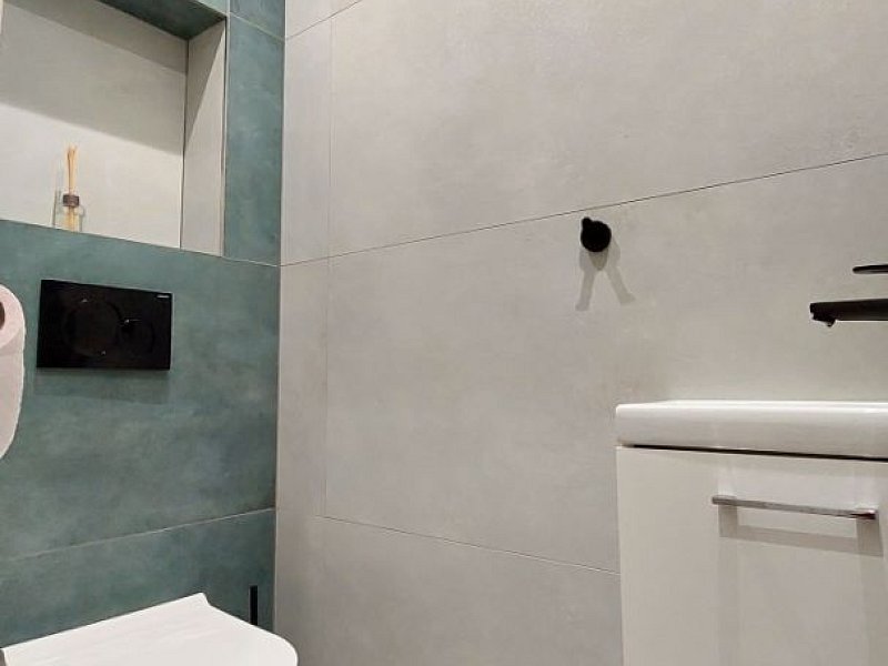 MODERNÝ, ZARIADENÝ 3 IZB. BYT na PRENÁJOM, ZA KALVÁRIOU, 2x PARKOVANIE